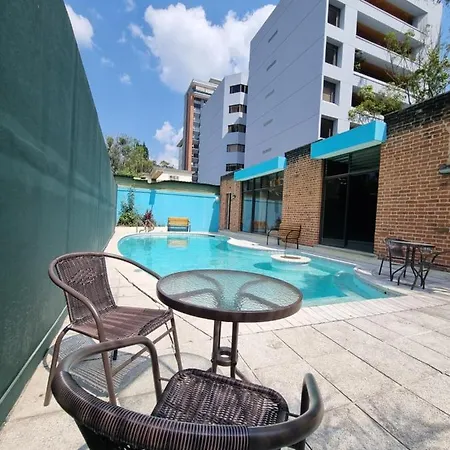 Central Hostel Zona 10-3